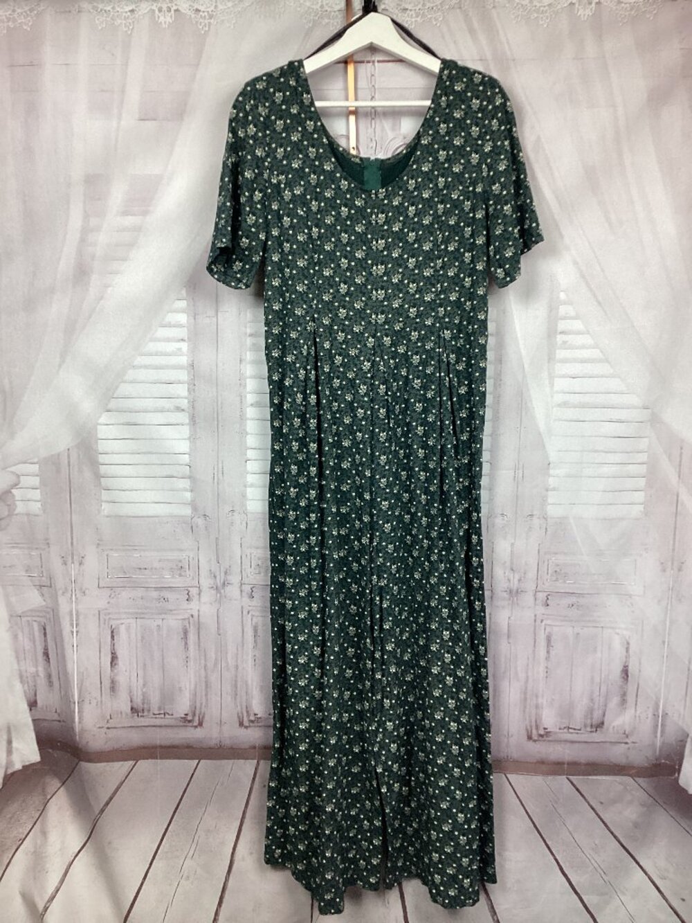 All That Jazz Vintage 90s Green Floral Rayon Jumpsuit Romper 12